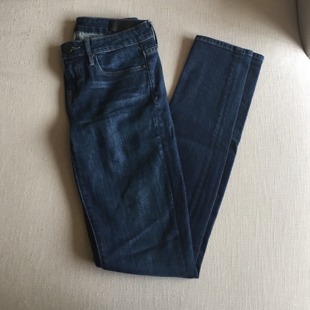 Vince dark skinny jeans Sz 25